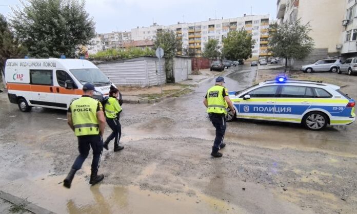 Линейка пропадна в изкоп в Казанлък