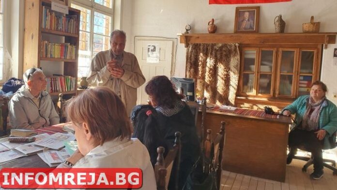 Литератори от Гоце Делчев и Хаджидимово посетиха родното място на писателя Людмил Стоянов