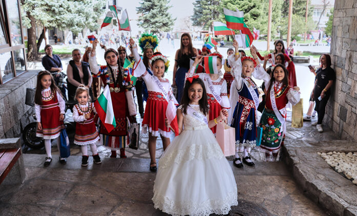 LITTLE MISS & MISTER GALAXY 2024 отново в Банско