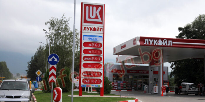 Лукойл ни продава най-скъпия дизел в Европа