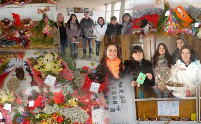 Магията на Коледа завладя гимназията по туризъм в Банско