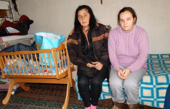 „Майчина любов“ започна акция за връщане на отнетото бебе от самотна майка в Смолянско