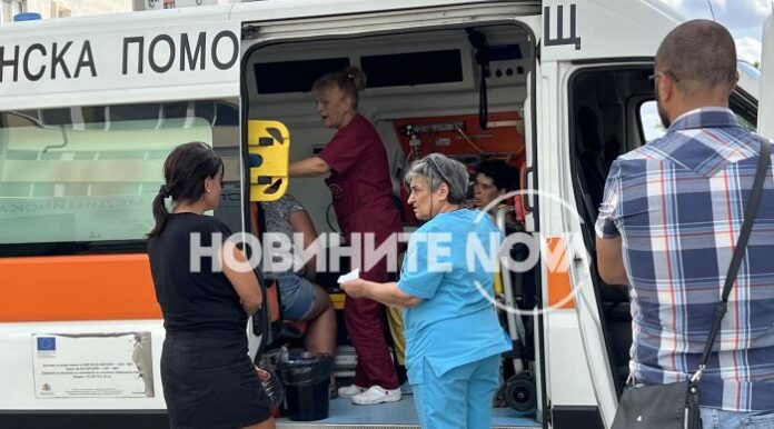 Майка и две деца са обгазени след пожар в дома им в Бургас