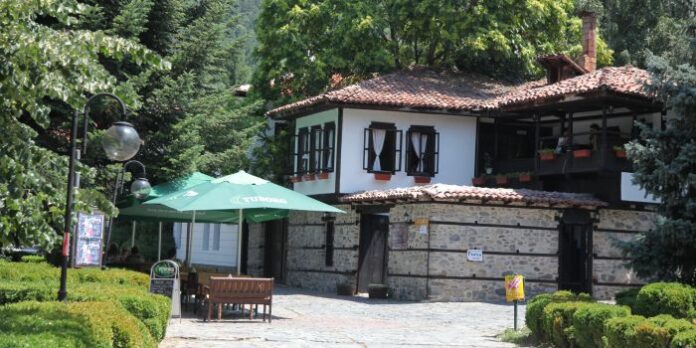 Малчугани на изложба „Баба Марта идва”