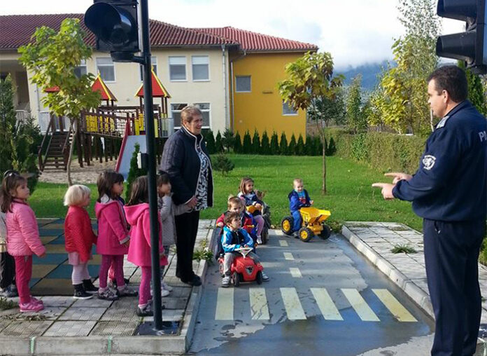 Малчугани от ОДЗ „Джани Родари” и Дневен център „Символ на любовта