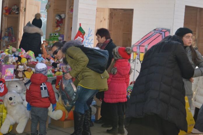 Малкият Кристиян отново сплоти благоевградчани. Майката Петя