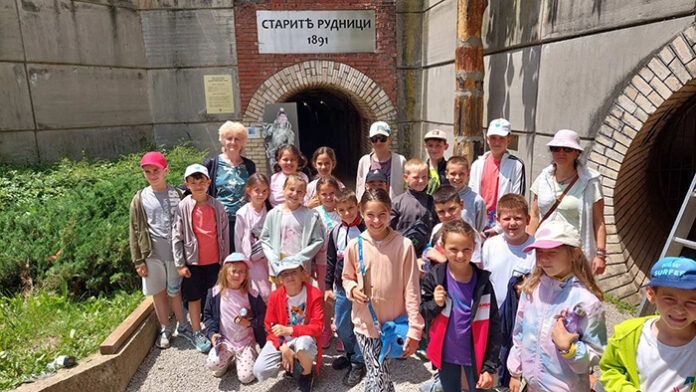 Малките ученици от Банско с вълнуваща екскурзия сред природа и история