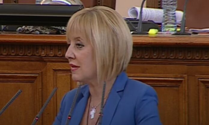Манолова: 700 млн. лв. са превъртени през „Монтажи“ за фирми