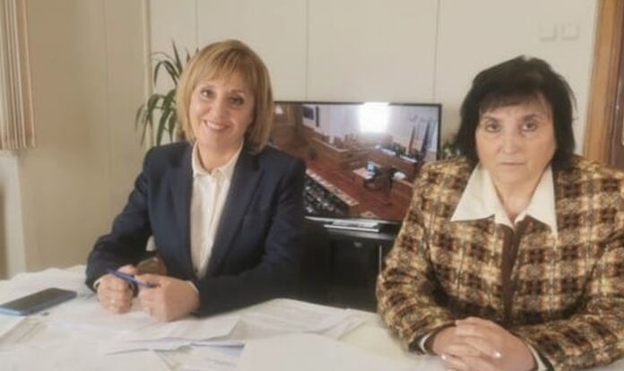 Манолова: Бюджетът не е нито социален