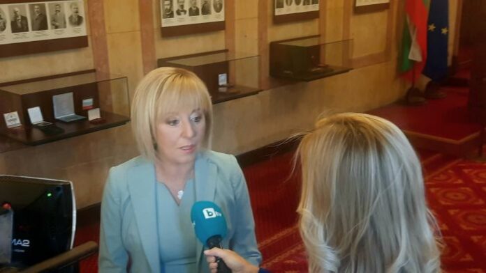 Манолова: Големите партии в парламента отказаха да работят по законите