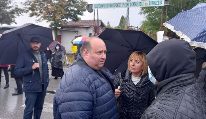Манолова: Хората няма да позволят Фандъкова да увеличи капацитета на депото за отпадъци в Долни Богров