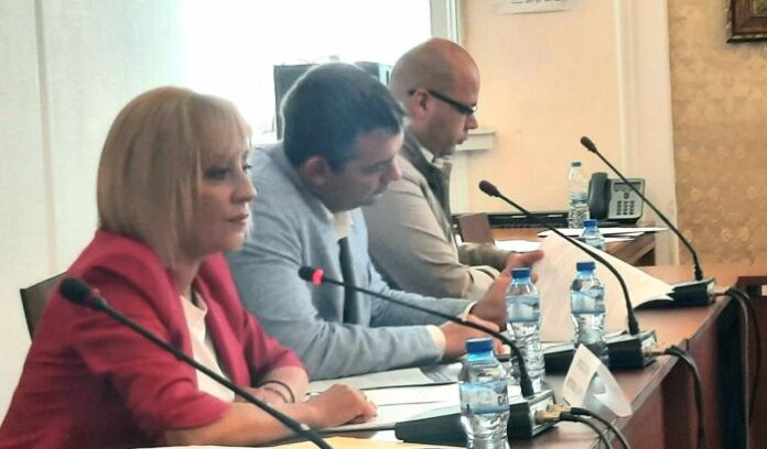Манолова: Няма ги 32 млн. лв. в кеш от „златната локва“ на ГКПП „Капитан Андреево“