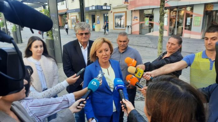 Манолова: От 1 октомври държавата да плати компенсации за скока на тока