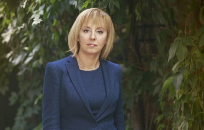 Мая Манолова и „Системата ни убива“ внасят промени в Закона за личната помощ