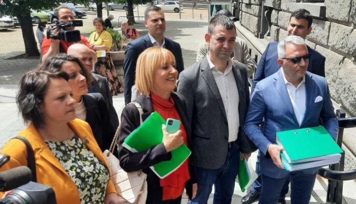 Мая Манолова: Ще влезем в парламента с повече депутати