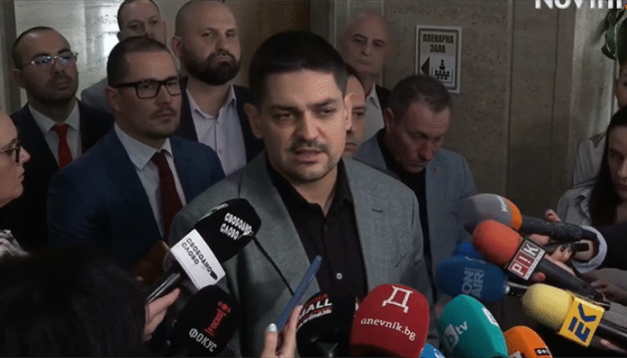 МЕЧ канят Величие да разграждат заедно Пеевски и Борисов