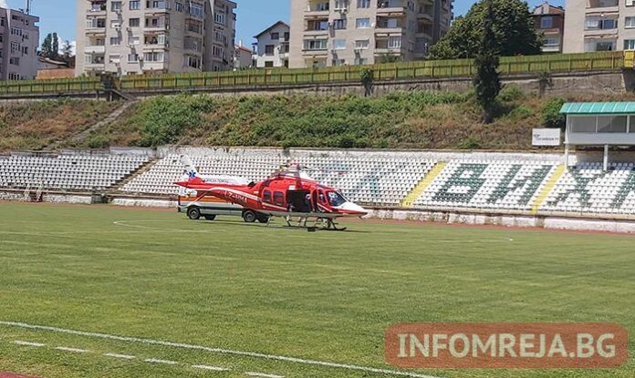 Медицинският хеликоптер вдига пострадалата жена от Сандански до София