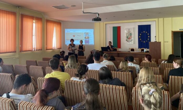 Международна кръгла маса за превенция на домашното насилие се проведе в ОДМВР - Смолян