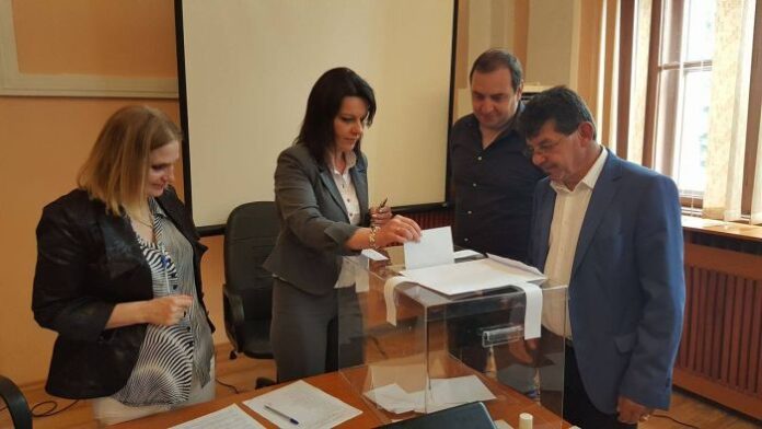 Михаела Крумова е новият председател на Общински съвет - Кюстендил