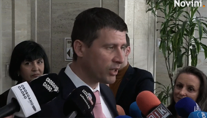 Михайлов: Ще пуснем вот на недоверие за „несправяне с околната среда“