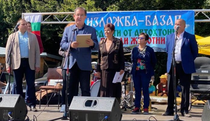 Министър Бозуков: 2 млн. лева допълнително ще получат говедовъдите и овцевъдите