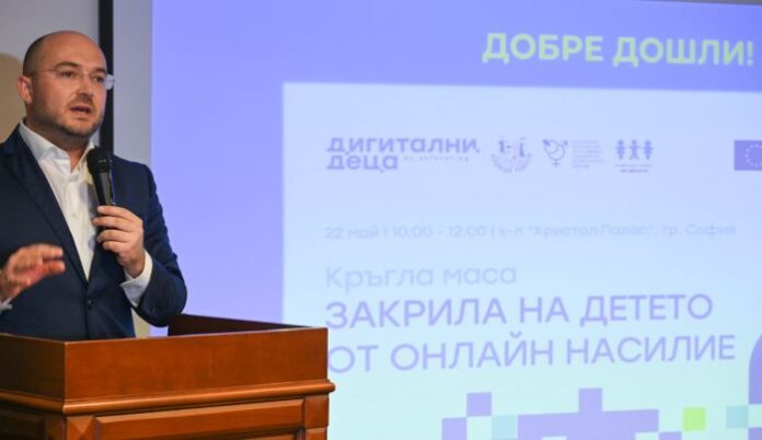 Министър Георгиев: Задачата ни е да защитаваме по категоричен начин децата