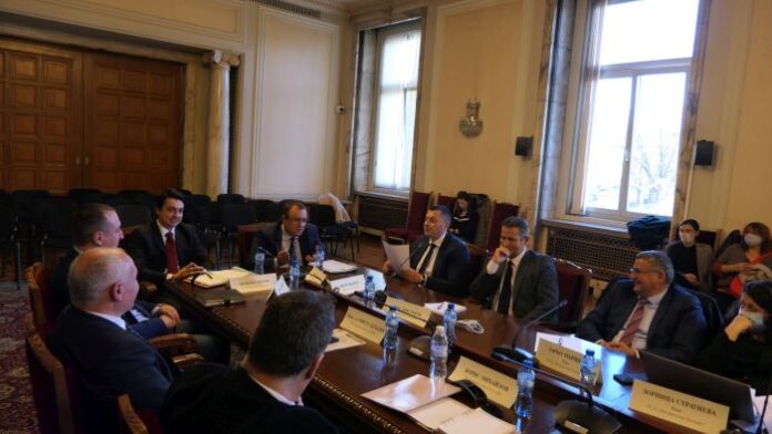 Министър Иванов: Политиката