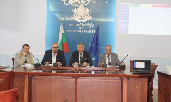 Министър Кацаров представи Националния план за справяне с пандемията от SARS-CoV-2