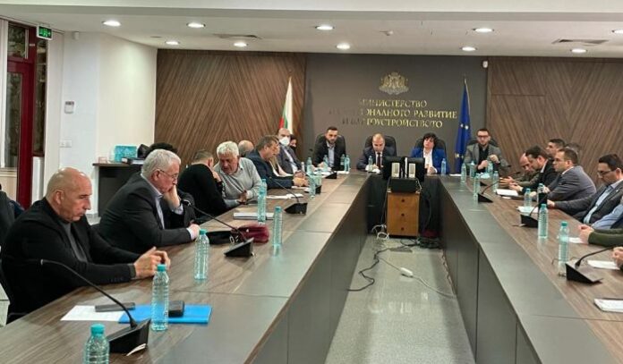 Министър Караджов разпореди пълна ревизия на тол системата