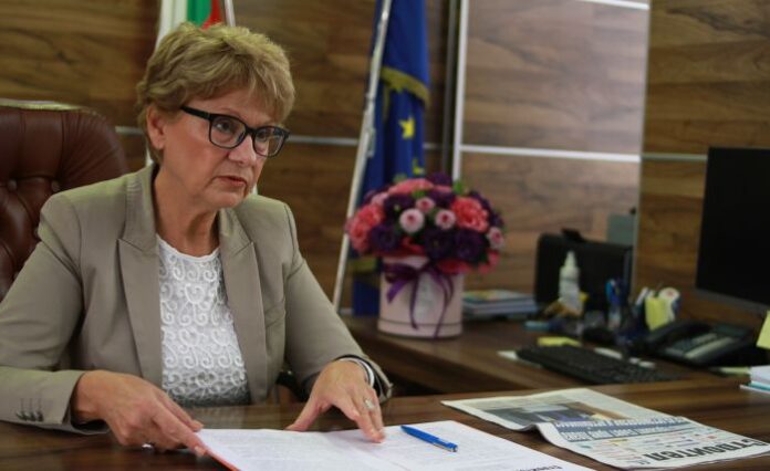 Министър Комитова:  Ще предложа 1