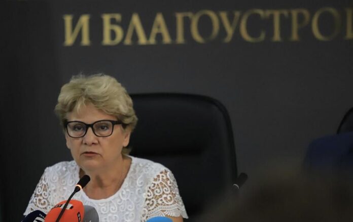 Министър Комитова: В Европа не съществува понятието “незаконно строителство”