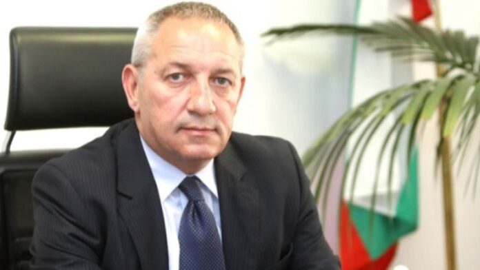 Министър Кузманов е разговарял с ПФК ЦСКА-София за бъдещето на „Българска армия“