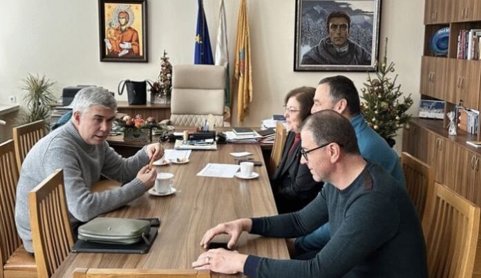 Министър Малинов се срещна с кмета на Троян Донка Михайлова