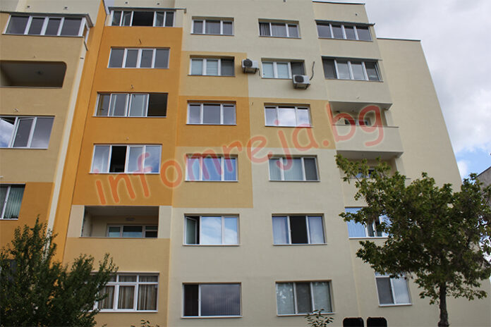 Министър Павлова открива санирани блокове в Кюстендил