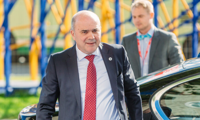 Министър Петков открива реновираната кухня към Домашния социален патронаж в Банско