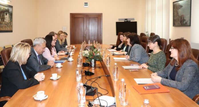 Министър Росица Велкова се срещна с делегация на Световната банка