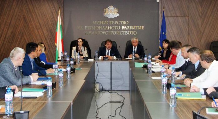 Министър Шишков: В диалог с общините ще предложим нов закон за ВиК