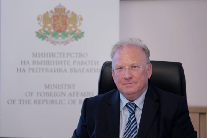 Министър Стоев: Нападенията срещу цивилното население в Израел и Палестина трябва да спрат