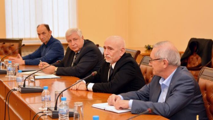 Министър Събев: Еднакви условия и такси за жп превозвачите ще се постигнат с обединени действия