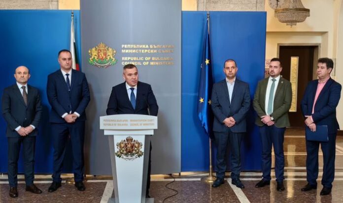 Министър Тахов: И вторите проби за чума по животните от фермата във Велинград са положителни