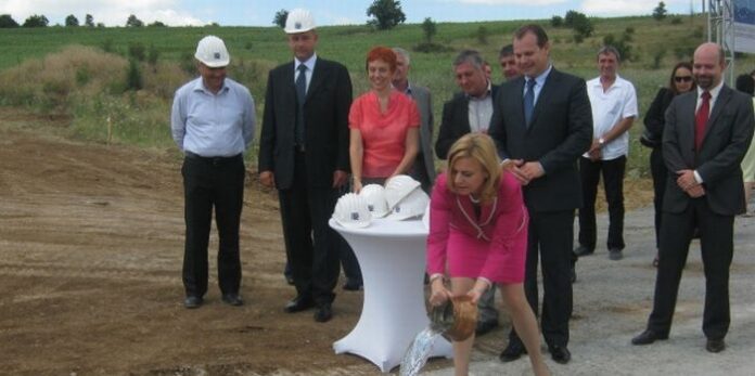 Министър Терзиева стартира Лот 2 на автомагистрала „Струма“
