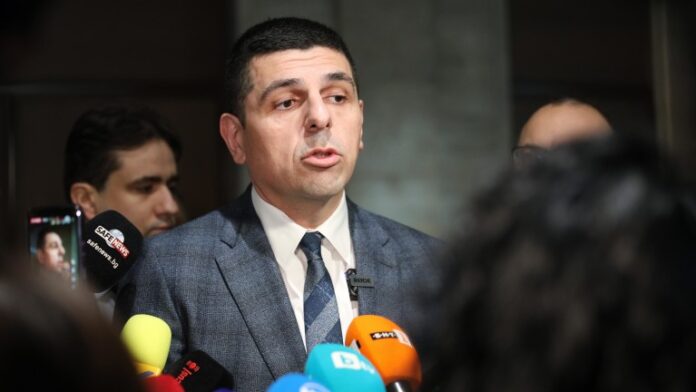Мирчев: Бойко Борисов се страхува от Пеевски