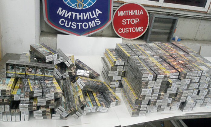 Митничари откриха 26 000 къса контрабандни цигари