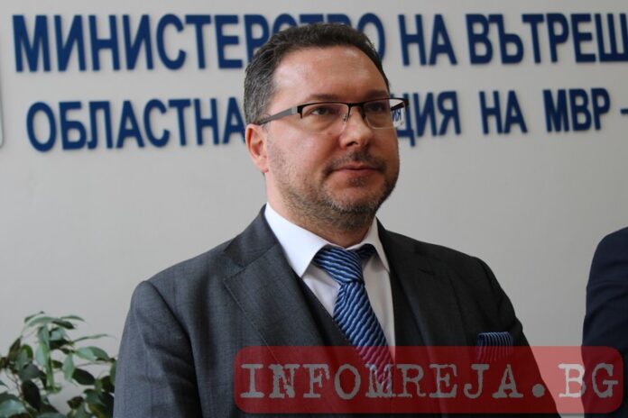 Митов: До дни очаквам да бъде загасен пожарът в Пирин