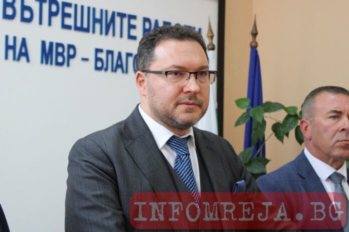 Митов: Случаят с починалия при полицейско задържане в Казанлък мъж е срам за МВР