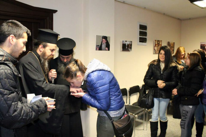 Митрополит Серафим благослови абитуриентите от гимназиите в Гоце Делчев