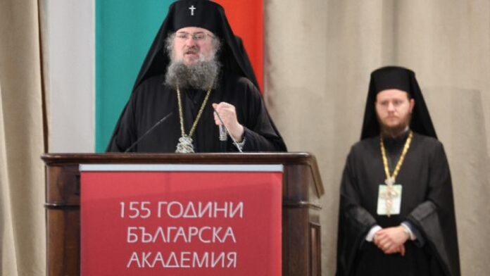 Митрополитите Григорий и Даниил отиват на втори тур за избор на нов патриарх