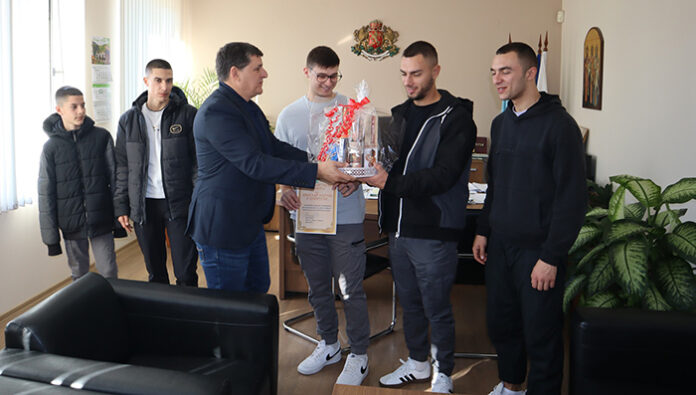 Младежите от Струмяни
