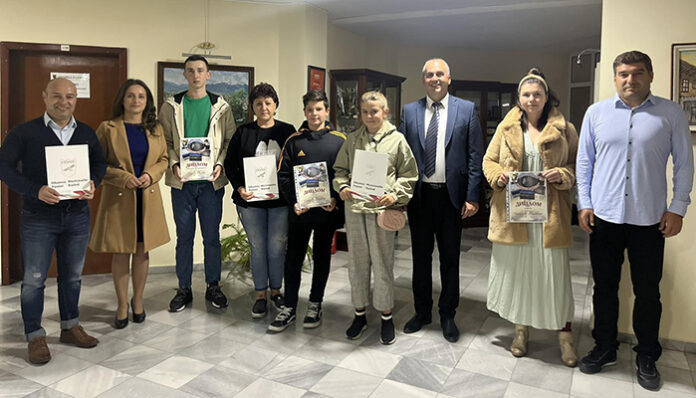 Млади фотографи показаха красотата на Разлог