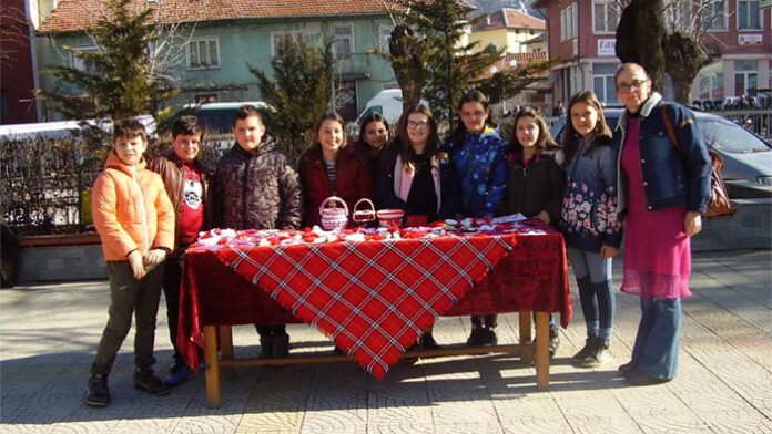 Младите предприемачи в Сатовча осъществиха първата си бизнес идея